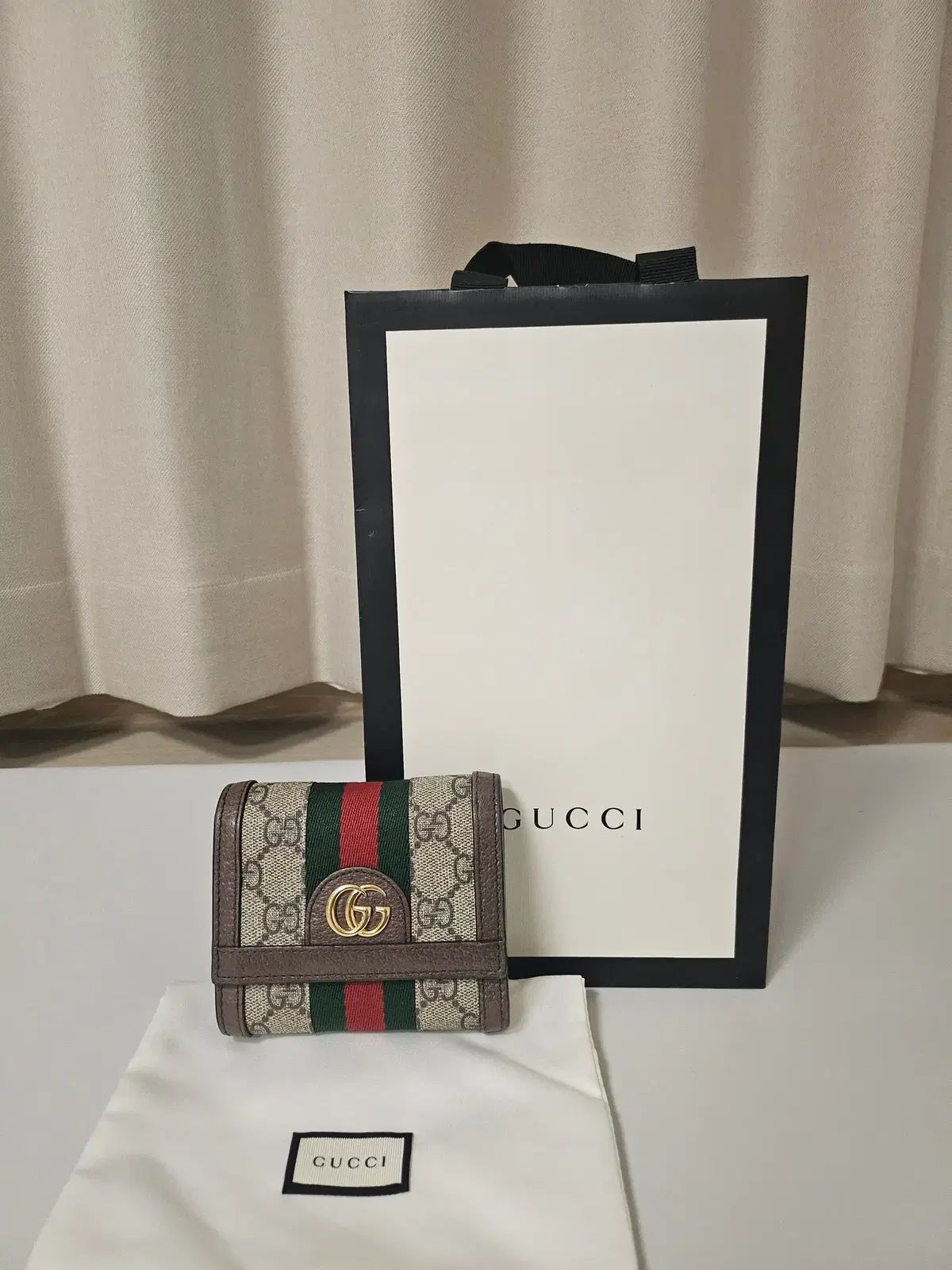グッチ GG オフィディア 二つ折り財布