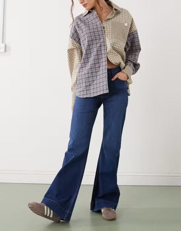 ノイジーメイ レディース ボトムス デニムパンツ ジーンズ Noisy May Rooxy high rise flare jeans in mid Medium blue denim デニム