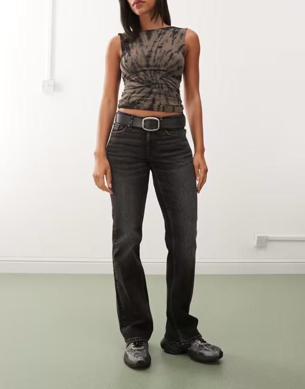 ウィークデイ レディース ボトムス デニムパンツ スリムフィット ブーツカット ブーツ ジーンズ Weekday Tension slim fit bootcut jeans in streaky washed Paloma Black ブラック