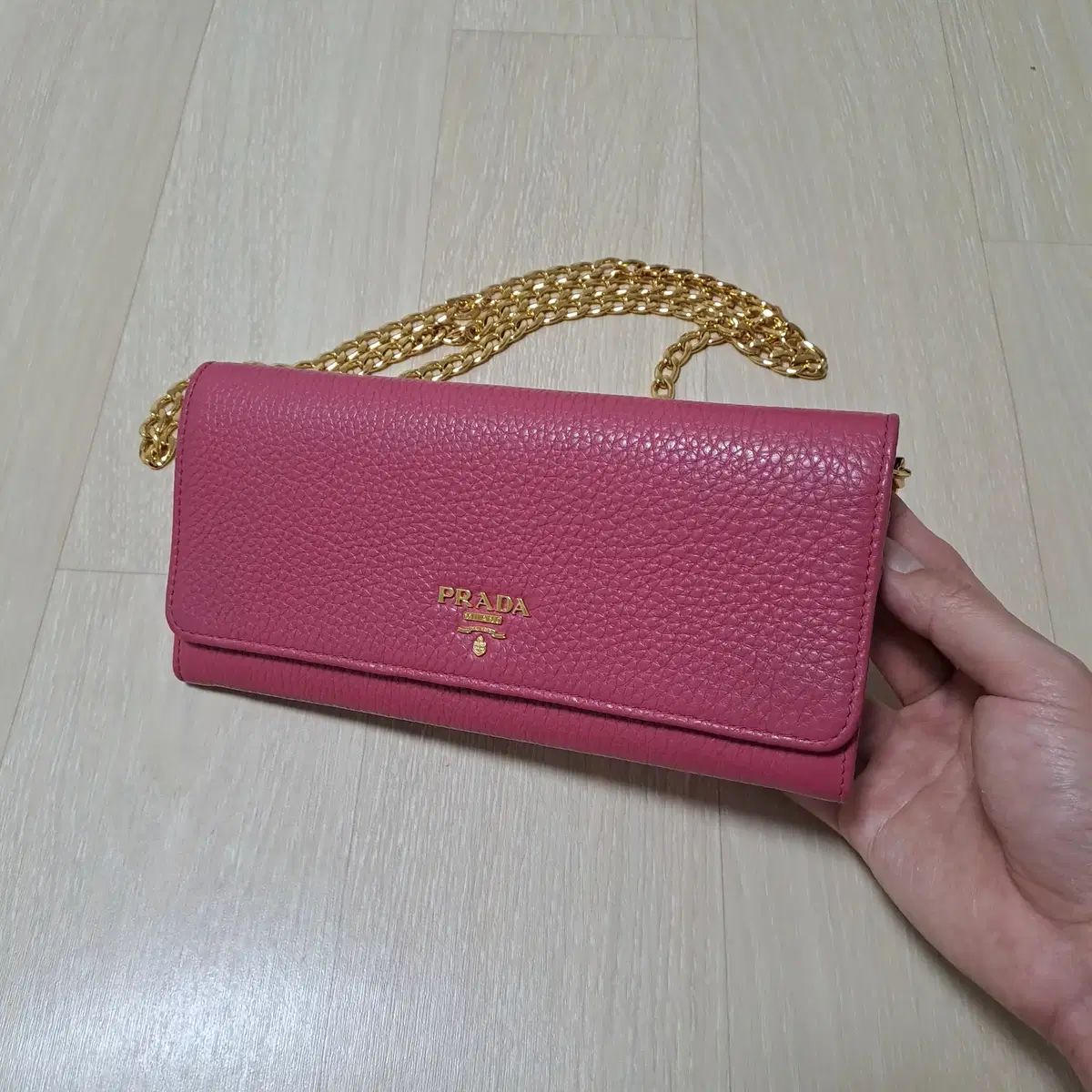 100%/正規品 PRADA プラダ ビテロ ムーブ チェーン ピンク ショルダーバッグ 長財布