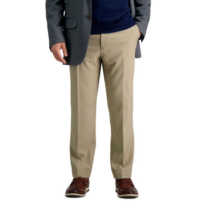 ハガー メンズ ボトムス カジュアルパンツ Men s HaggarR Premium Comfort FlexWaist SlimFit Stretch FlatFront Dress Pants Medium Khaki カーキ