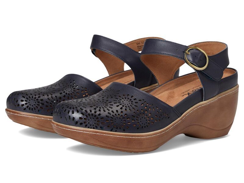 ソフトウォーク レディース シューズ ヒール SoftWalk Mabelle Perf Navy ネイビー