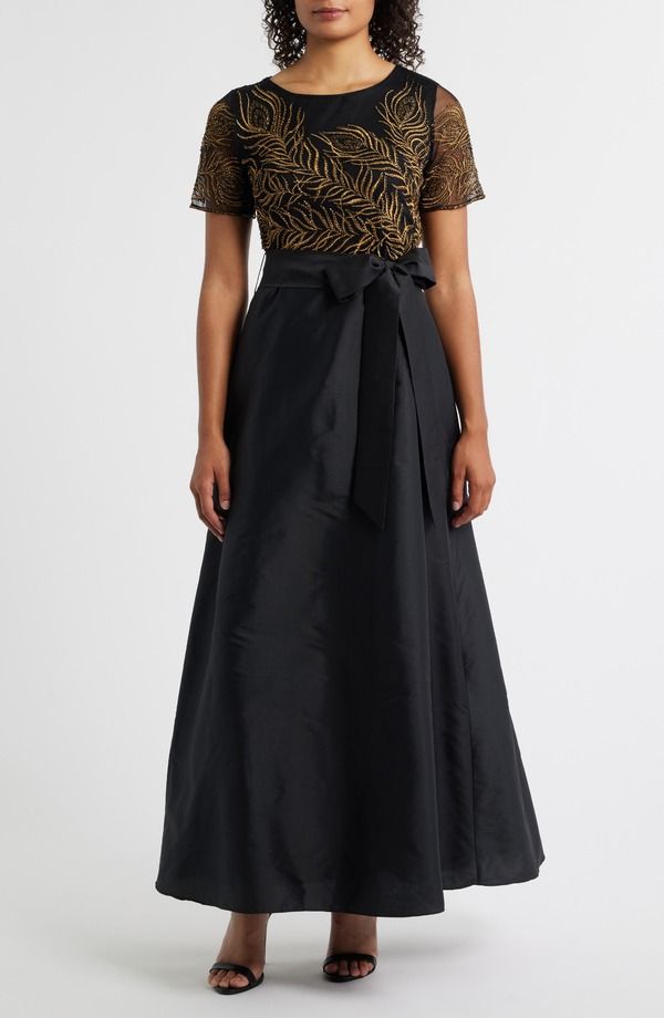 ピサッロナイツ レディース トップス ワンピース A ライン 刺繍 Pisarro Nights Beaded Embroidered Short Sleeve TaffetaLine Gown Black Gold ブラック