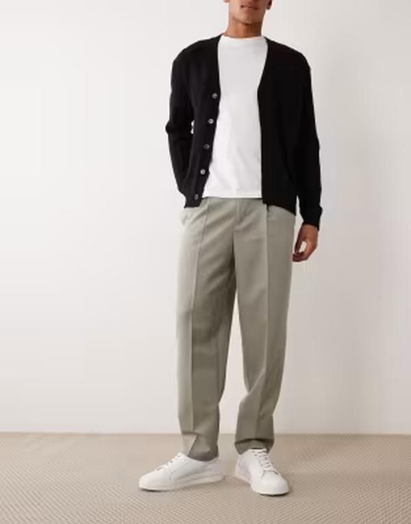 エイソス メンズ ボトムス カジュアルパンツ プリーツ ASOS DESIGN smart pleated relaxed tapered pants in sage GREEN グリーン
