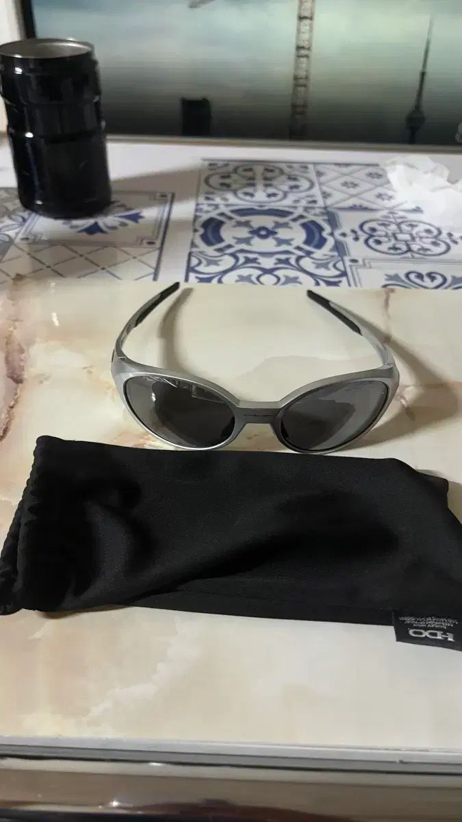 オークリー Prizm P シルバー 偏光 サングラス