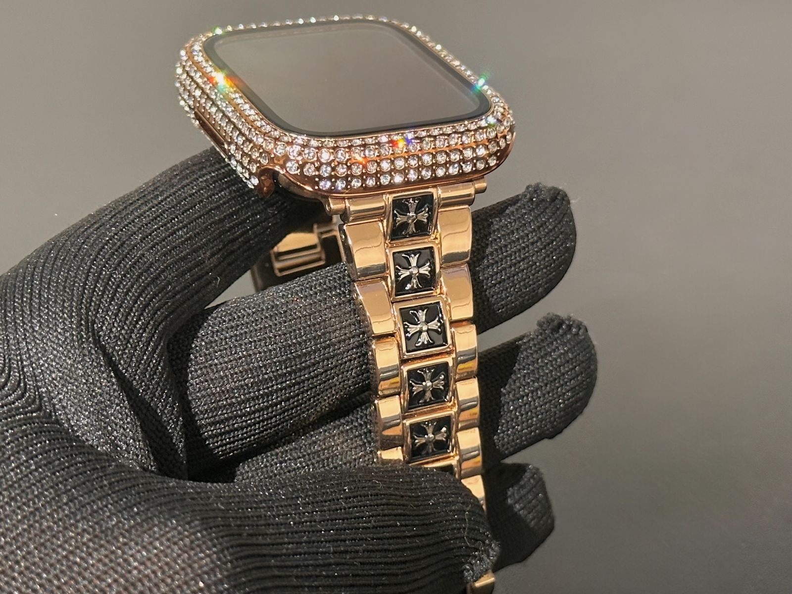 ローズ金★アップルウォッチバンド メタル ステンレスベルト ブラッククロス Apple Watch画面保護カバー キラキラ メッキ パヴェglassケース 41 42 44 45 46 49mm ultra メンズ レディース 高級 重厚感 十字架 ゴシック調
