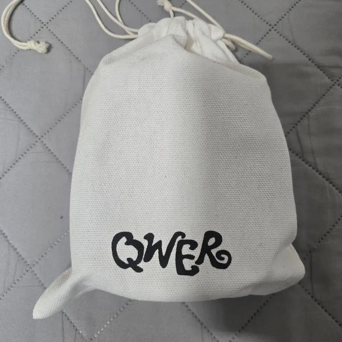QWER ポップアップ ギター ストラップ