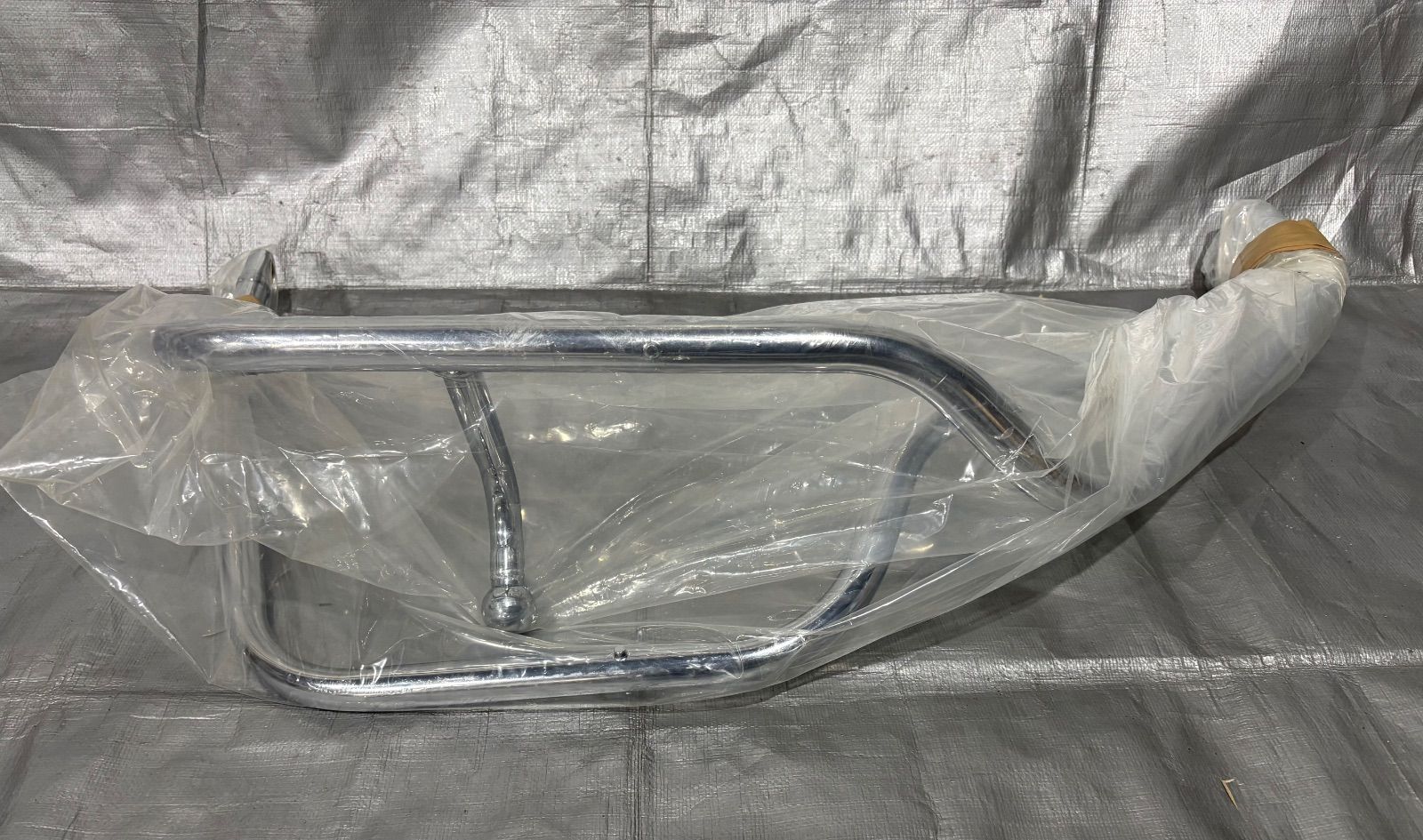 （未使用品）純正メッキミラーステー/三菱ふそう/FIGHITER/ファイター/中型車/トラック/純正/部品/外装・エアロ/QZ100276/適格請求書/法人様歓迎