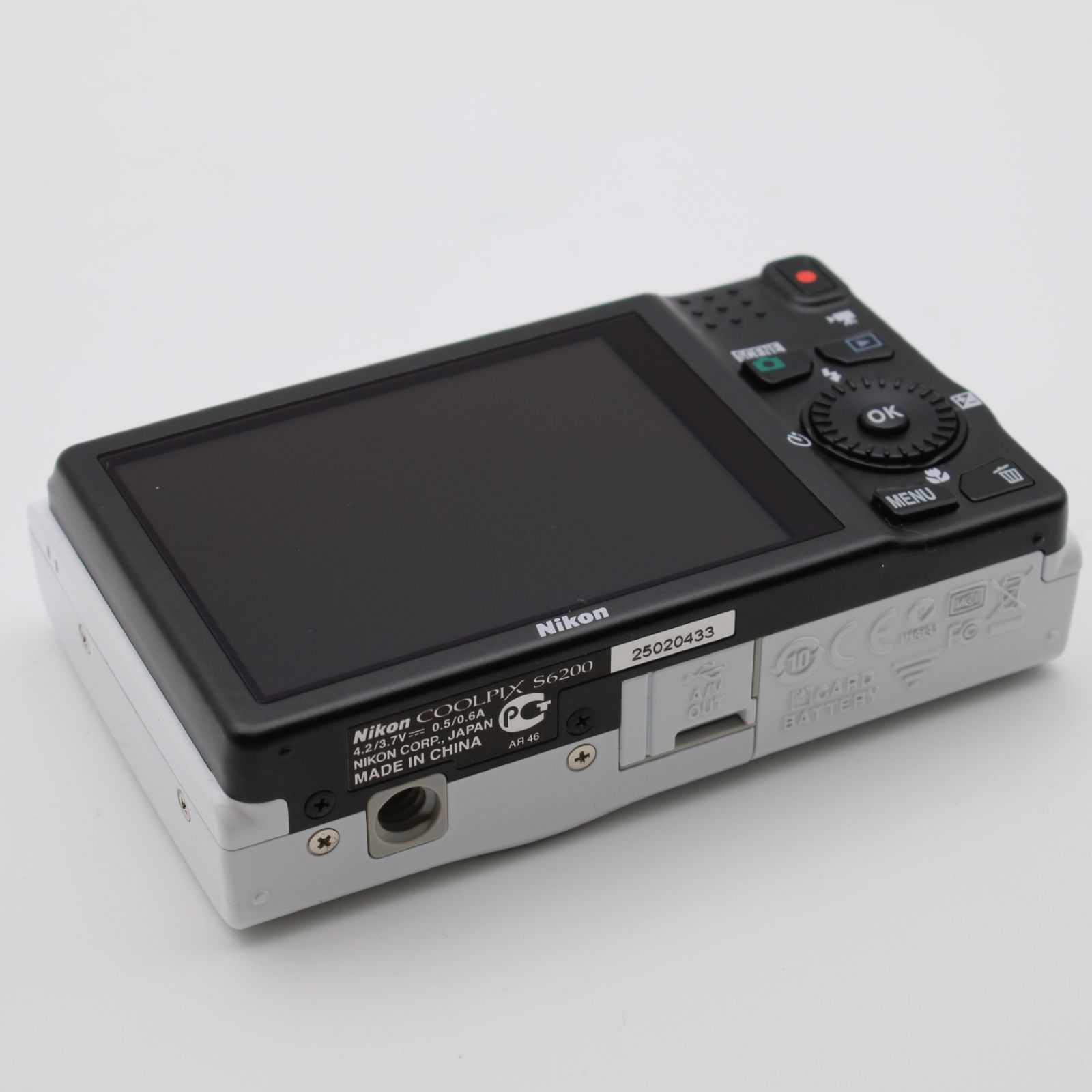 極上品】 Nikon COOLPIX S6200 ホワイト デジタルカメラ #084VV05119
