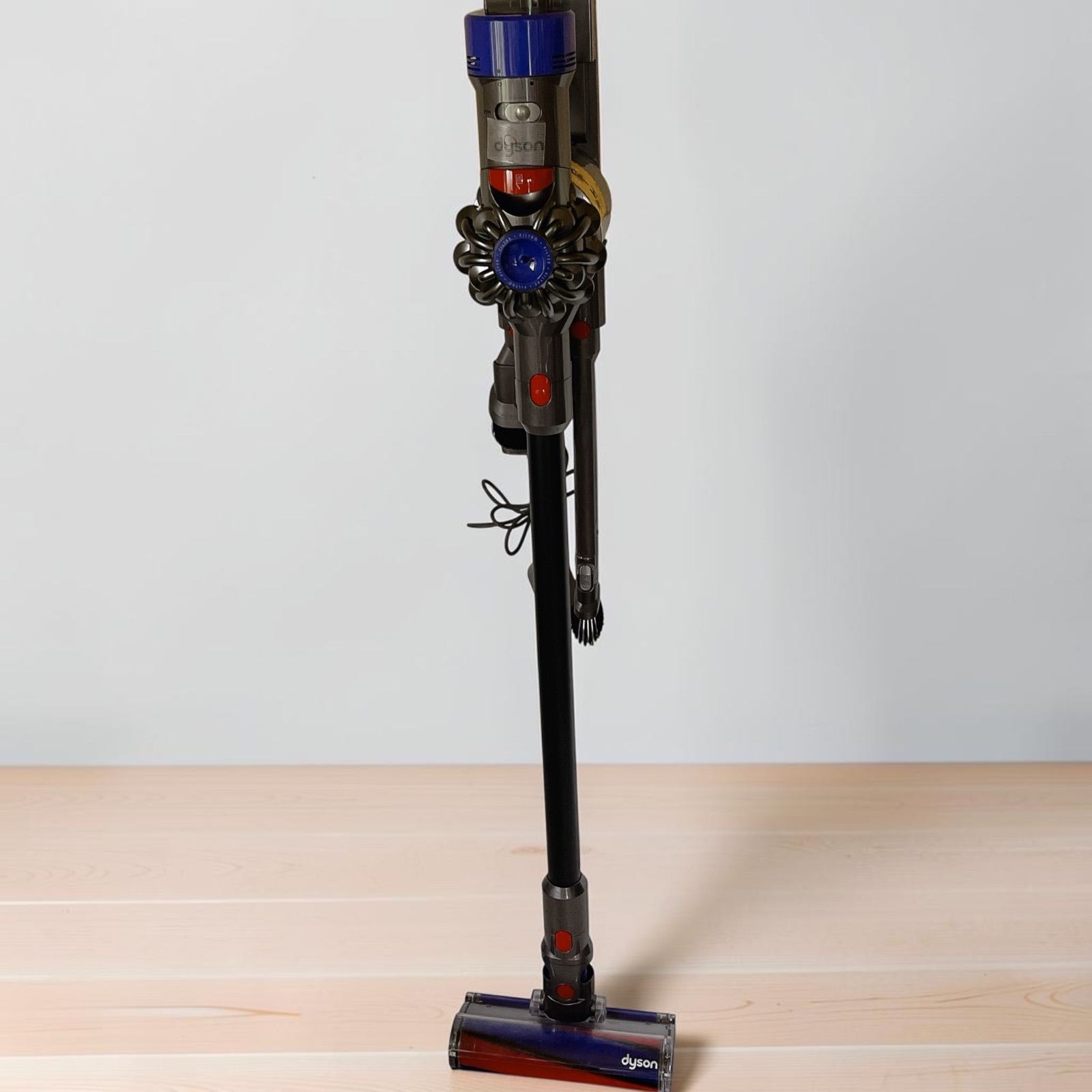 【中古】Dyson SV11コードレスクリーナー　ダイソン dyson SV11 コードレスクリーナー #1780-0527-1 ダイソン V7