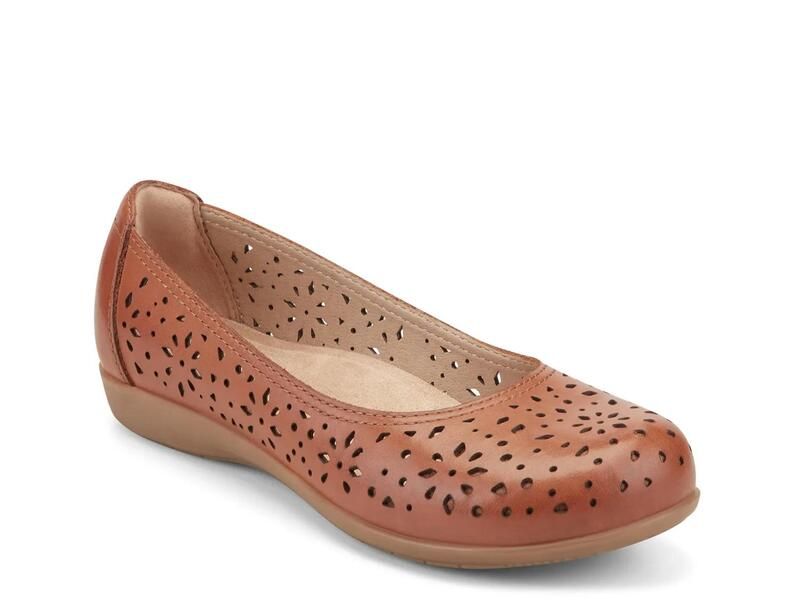 アース レディース シューズ パンプス EarthBentlee Flat Light Brown ブラウン