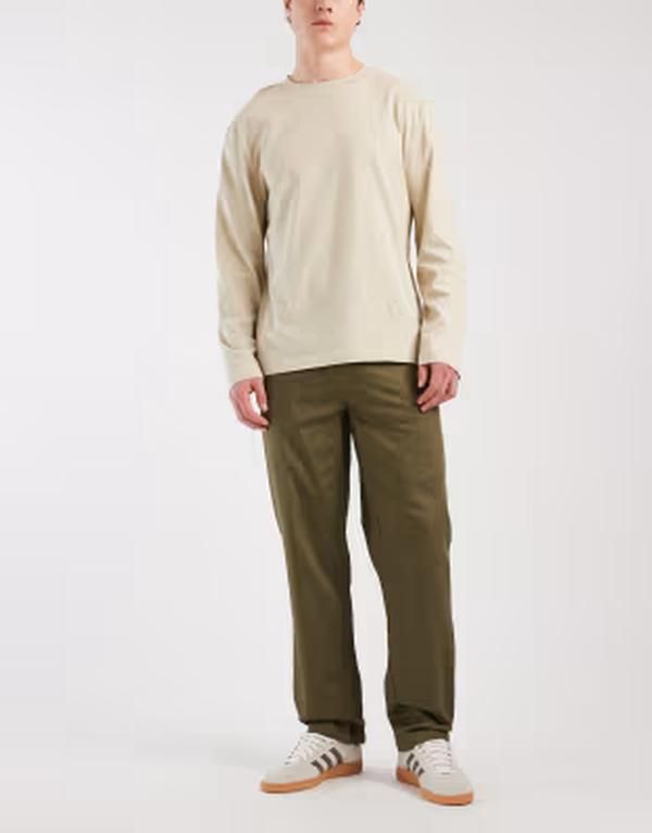 エイソス メンズ ボトムス カジュアルパンツ ASOS DESIGN straight cargos in slubby twill Khaki カーキ