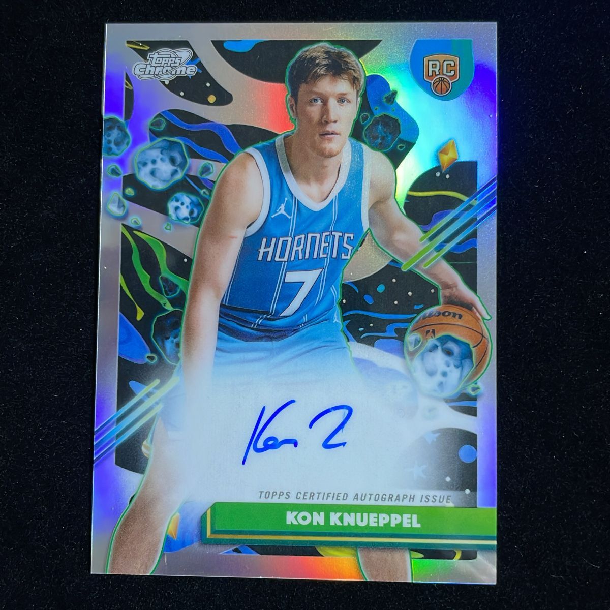 Kon Knueppel コン・カニップル Topps Cosmic Chrome 2025-26 Variation RC On Card Auto 直筆 サイン Hornets ホーネッツ