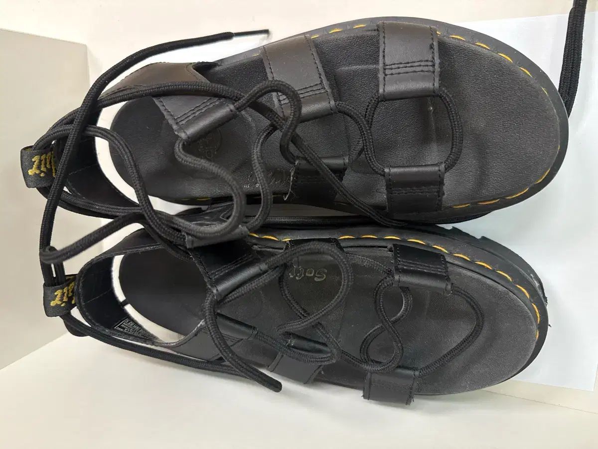 DR. MARTENS ドクターマーチン ナルティラ 230