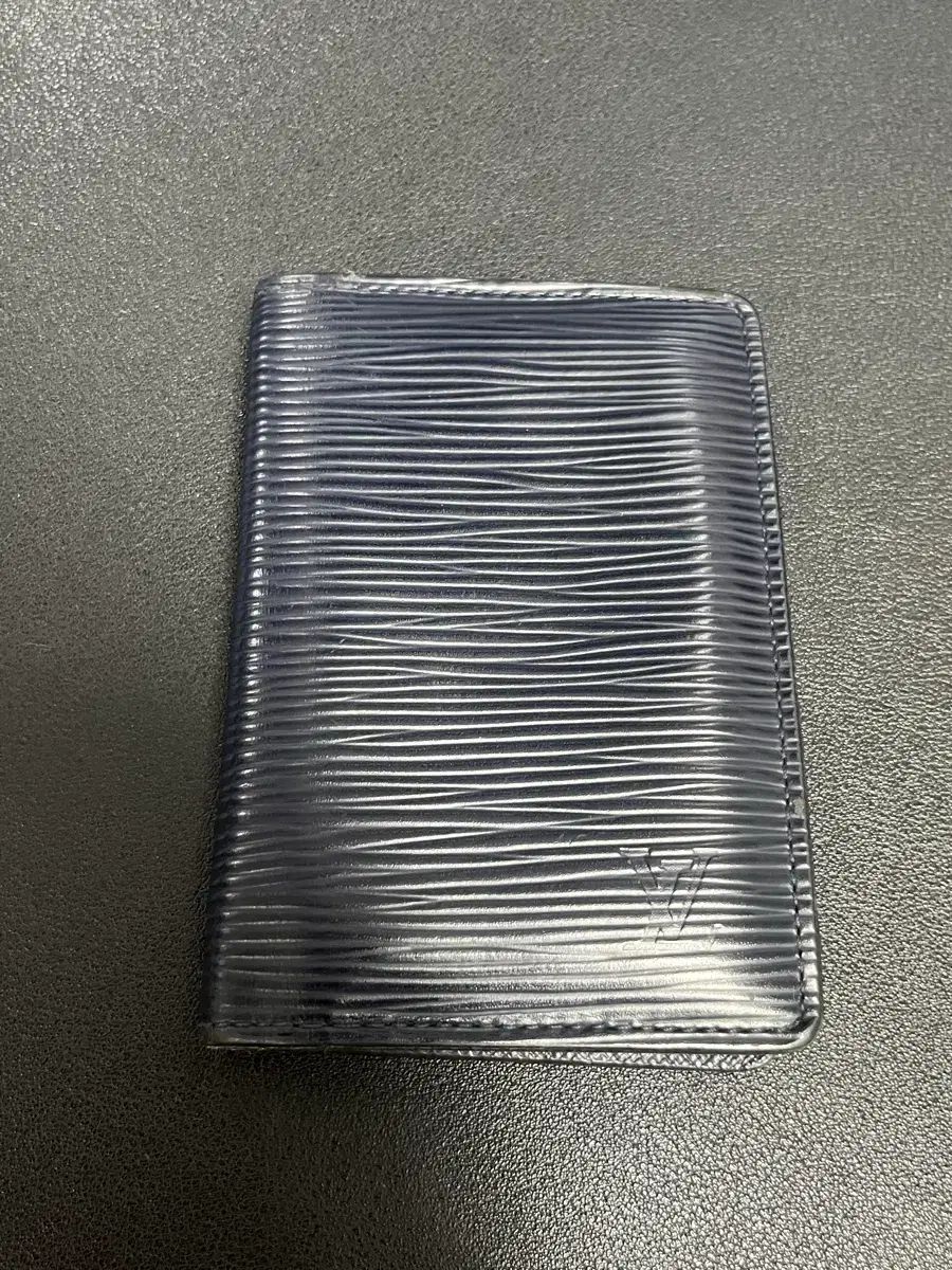 ルイヴィトン エピ カードウォレット オーガナイザー