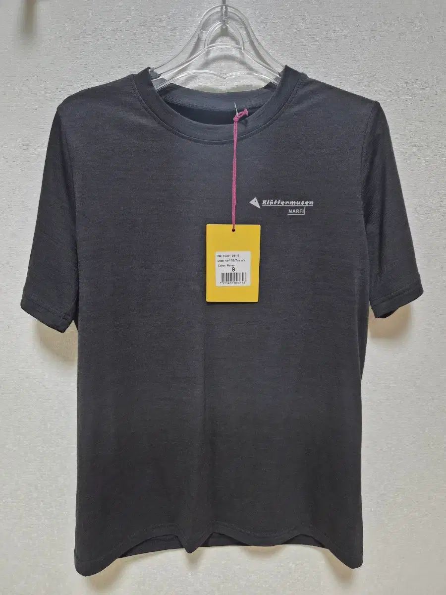 クレッタルムーセン(Klatter musen) ナルフィ Tシャツ ウィメンズ (S) 黒 / 1回着用