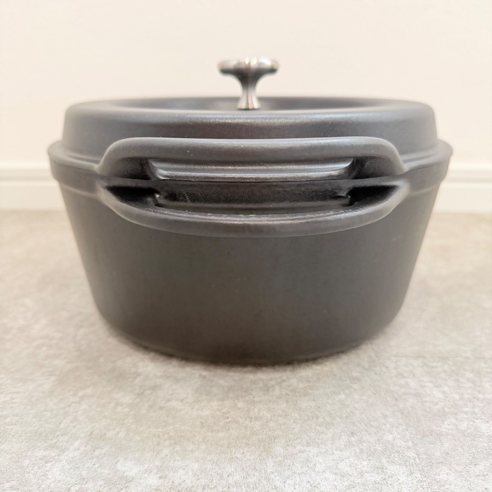 VERMICULAR 両手鍋 22cm 日本製 ブラック レシピ本付き - メルカリ