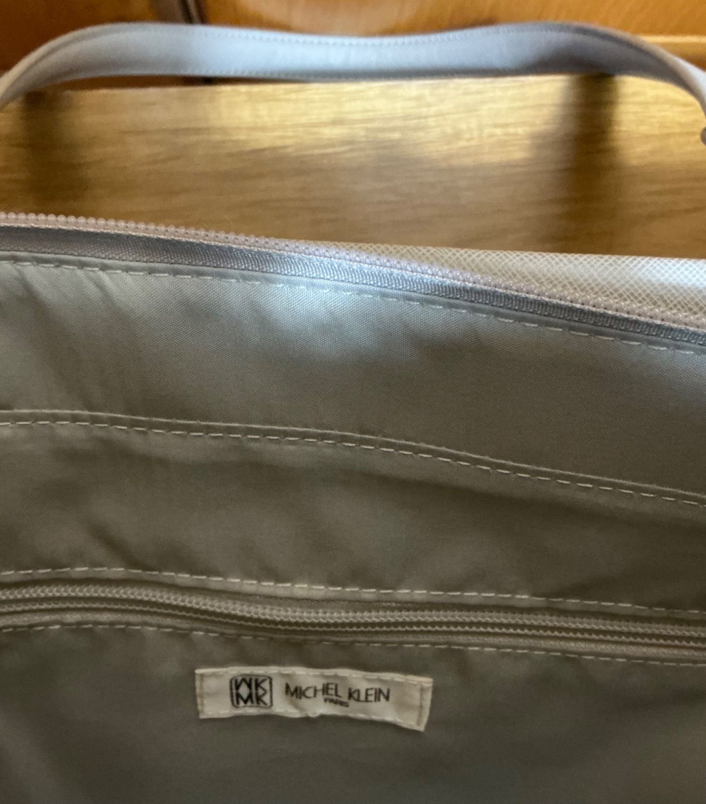 MICHEL KLEIN☆ミッシェルクラン☆A4収納可バッグ☆ショルダー付 