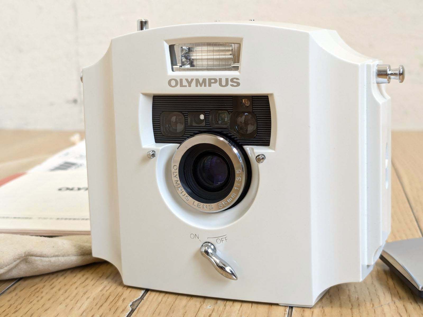 OLYMPUS オリンパス Ecru エクリュー 35mm コンパクトフィルムカメラ