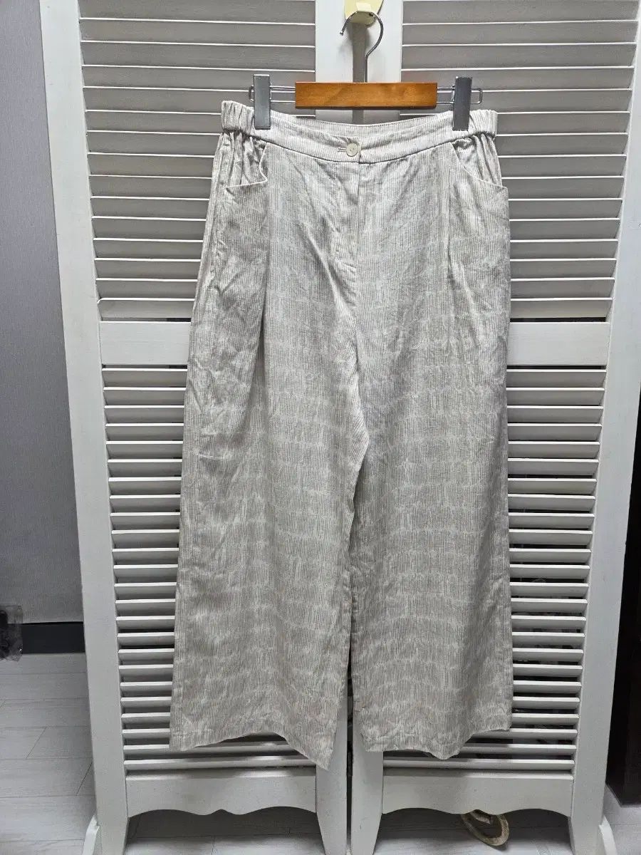 アイロ A HILO リネン100% ワイドパンツ