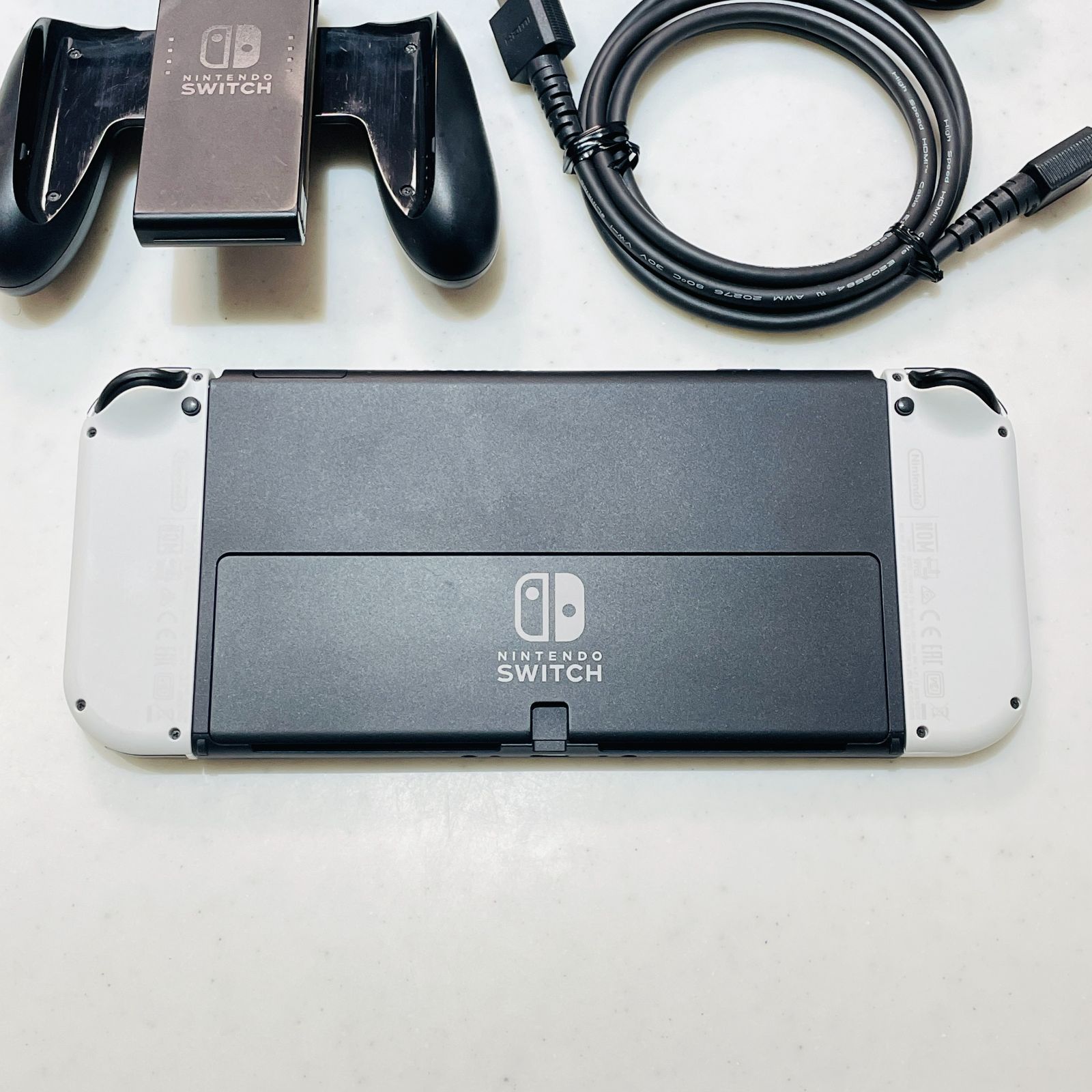 Switch 有機ELモデル ホワイト 2021年製 美品 動作確認済み 初期化済み 任天堂 ニンテンドースイッチ 本体 周辺機器一式