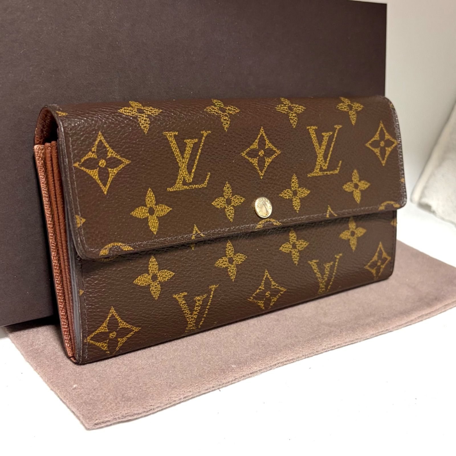 d62 ポルトフォイユ サラ　旧型　Louis Vuitton ルイ ヴィトン 　2つ 折り　二つ折り　フラップ ボタン 式　長 財布　ウォレット　モノグラム