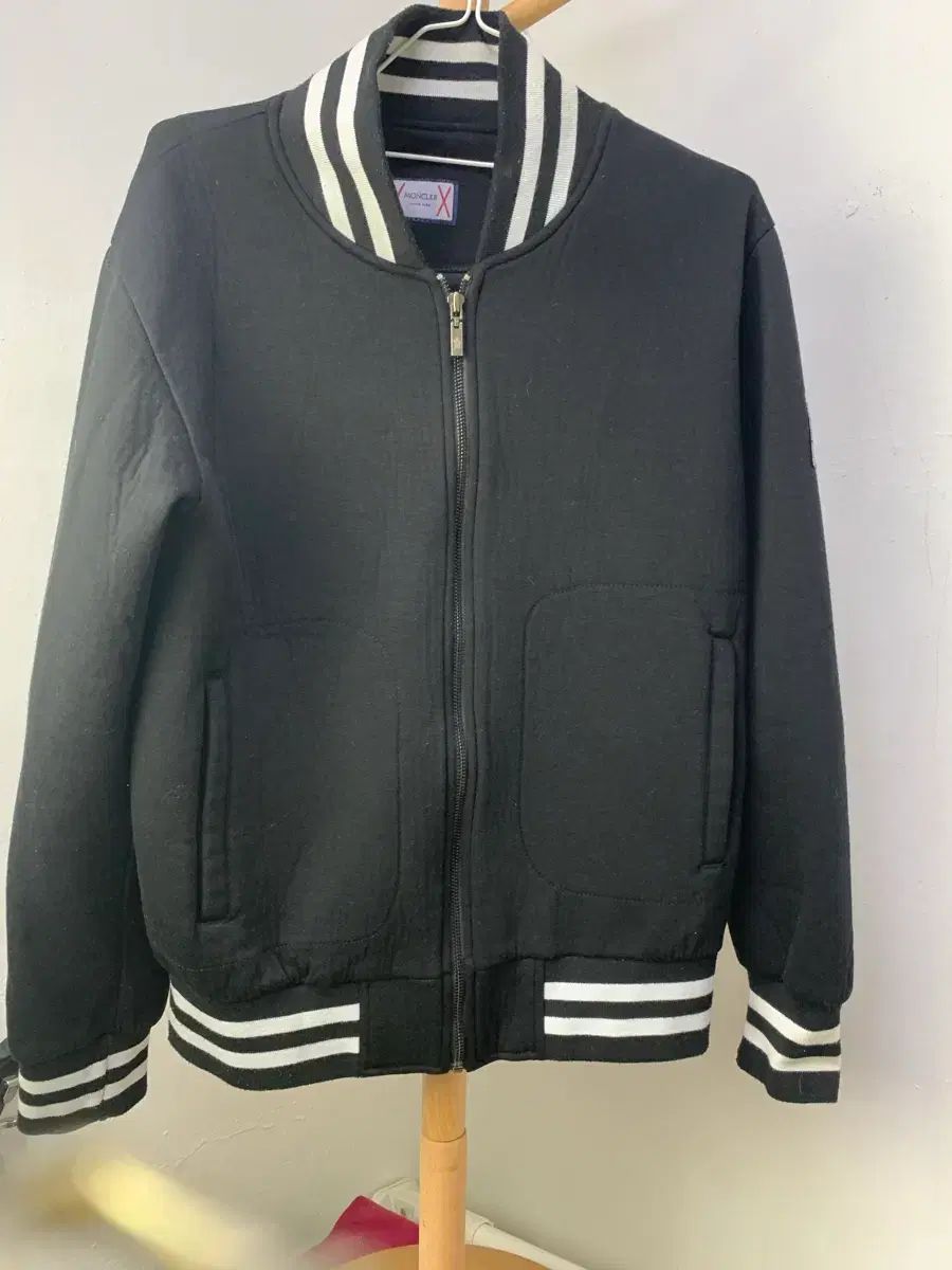 モンクレール ジャージ ジャケット L size Black