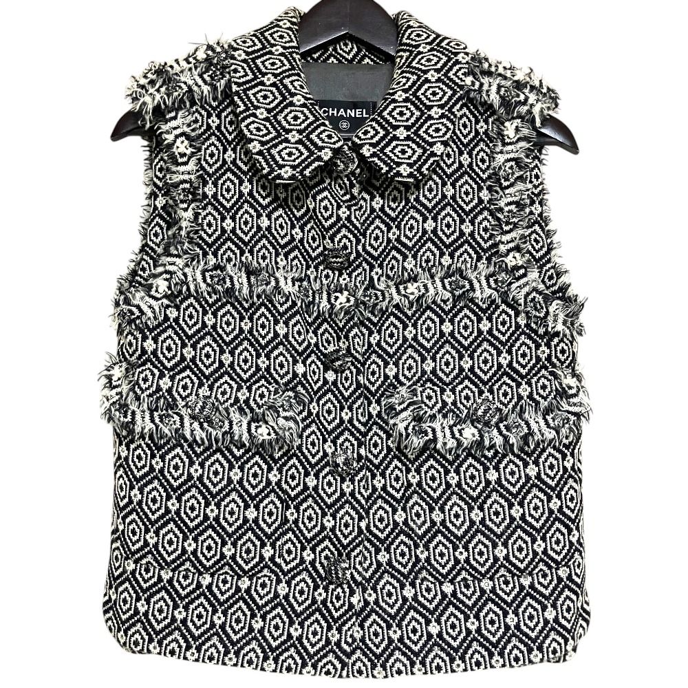美品 CHANEL シャネル 08A ジオメトリック ツイード ベスト ジレ P33432 サイズ34 ブラック×ホワイト レディース 古着 中古 USED