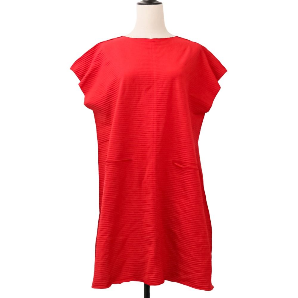 美品 me ISSEY MIYAKE ミーイッセイミヤケ A-POC 横プリーツ ノースリーブ ミニ ワンピース MI82KT301 レッド レディース 古着 中古 USED