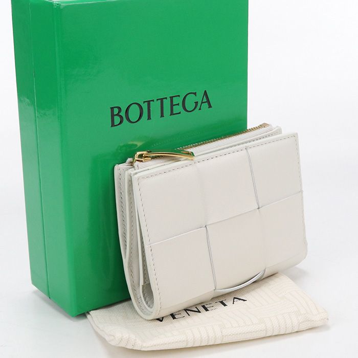 BOTTEGA VENETA ボッテガ・ヴェネタ スモール ウォレット カセット 742698 二つ折り財布 ラムスキン【中古】 レディース