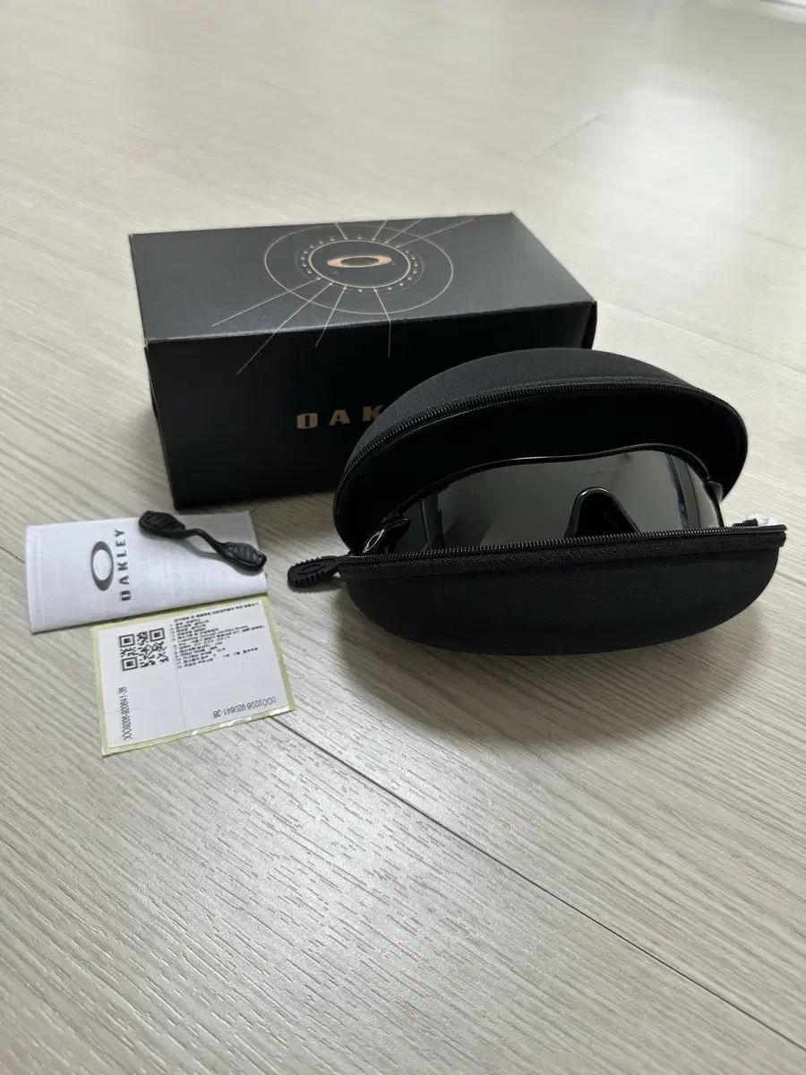 オークリー レーダーロック 新品