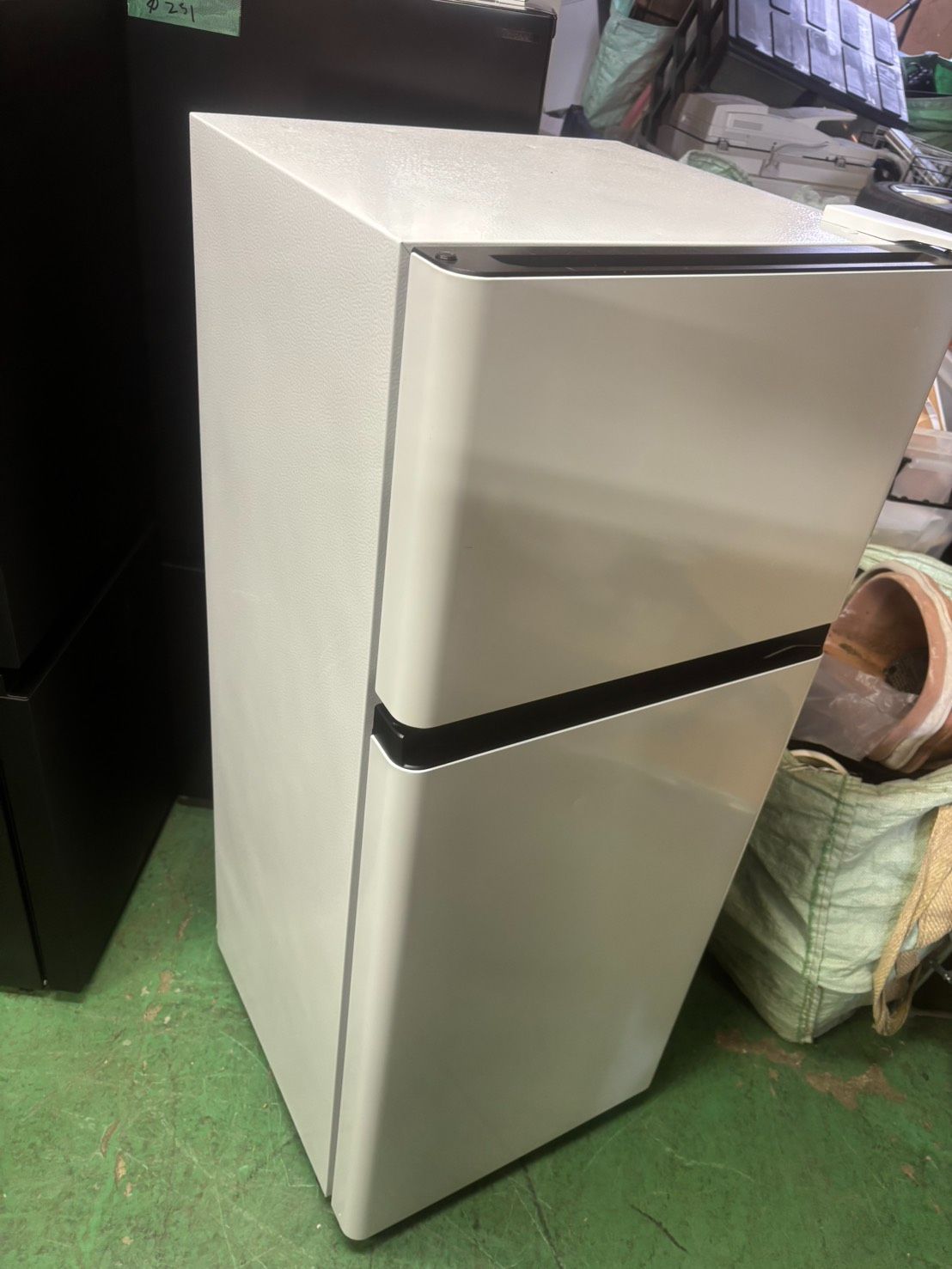 Hisense 124L冷蔵庫- HR-B12E4W-2024 [99263] - メルカリ