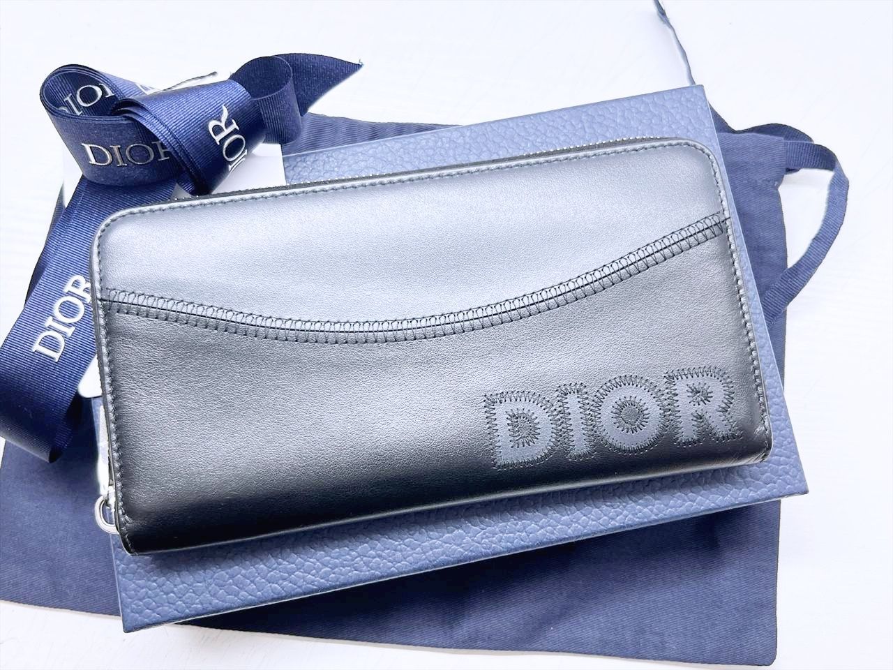 美品　Dior　ディオール　ロゴ　ステッチ　レザー　ラウンドジップ　長財布　黒　ダークグレー