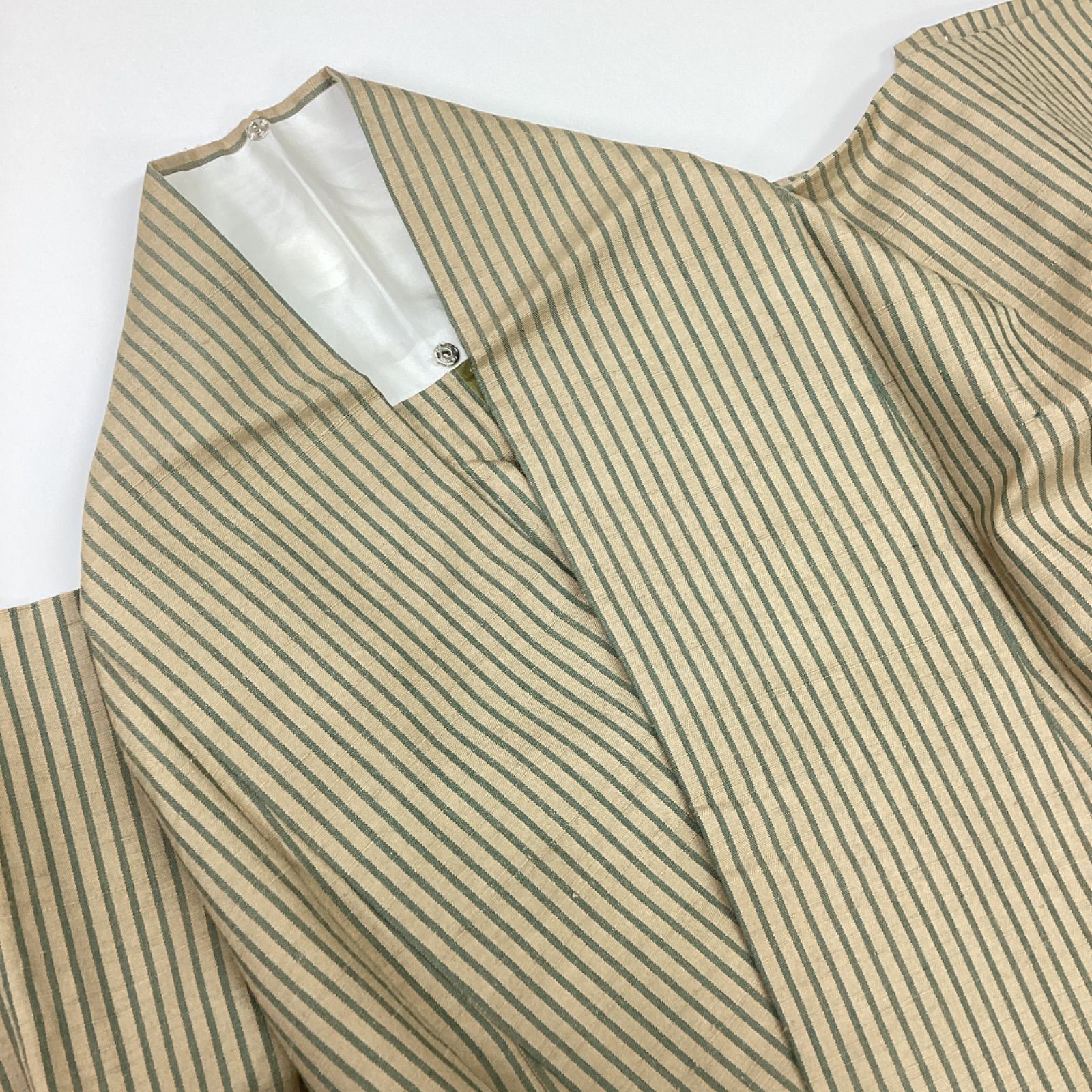【単衣】紬お着物　縞柄　裄69 正絹 中古品 単衣着物 紬 茅色 縞 正絹 裄65.5 R909 - メルカリ