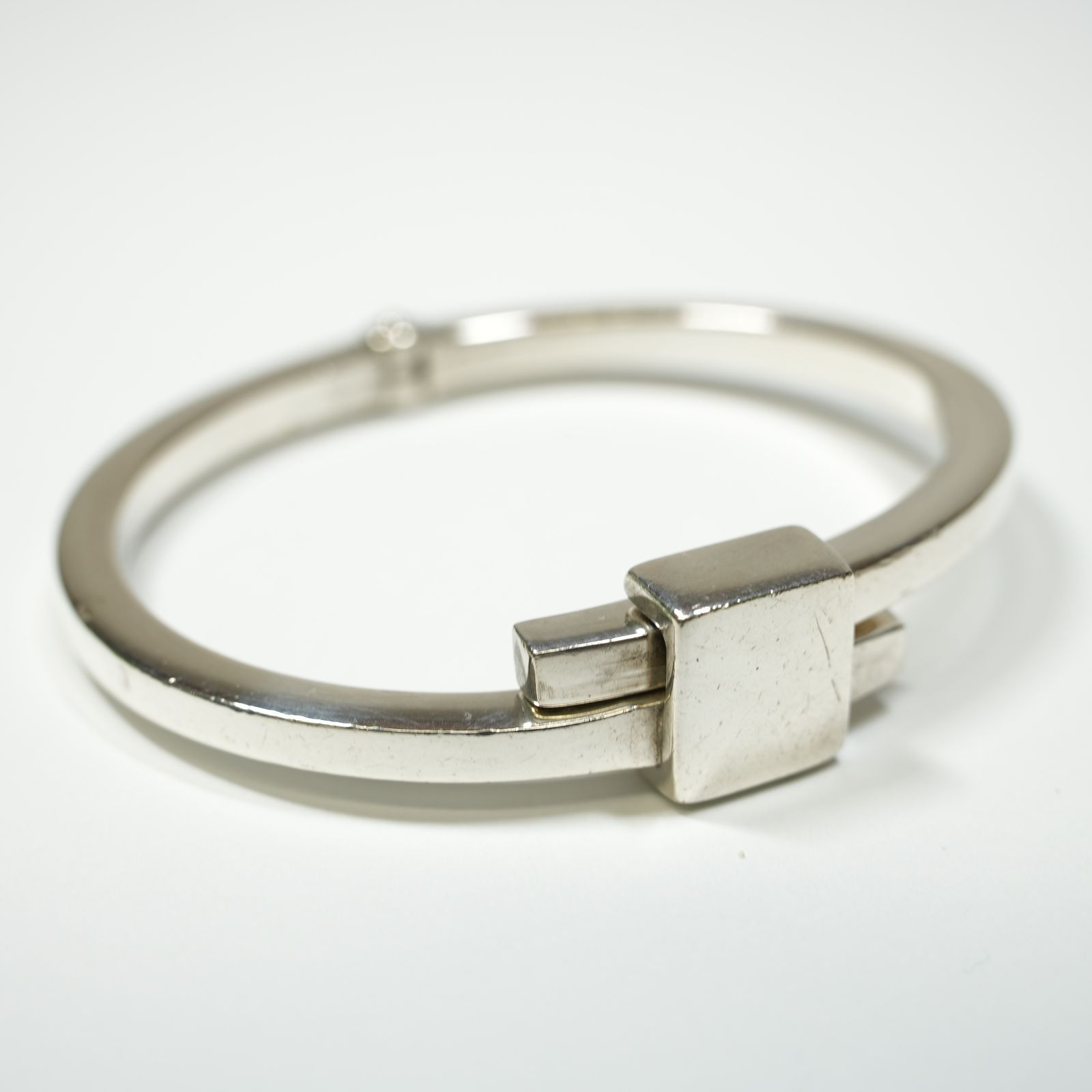m001 B GUCCI グッチ バングル ブレスレット スクエアプレート sv925 シルバー 腕周り約16~16.5cm