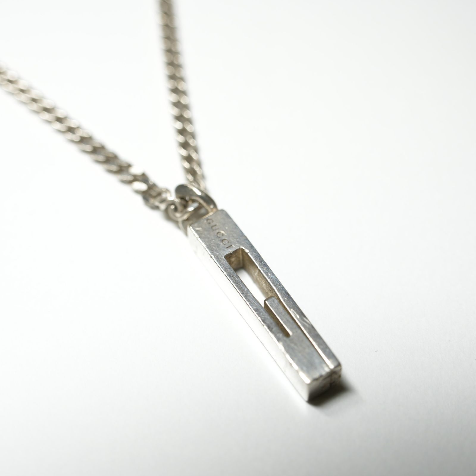 m001 B 1. GUCCI グッチ カットアウトG ネックレス sv925