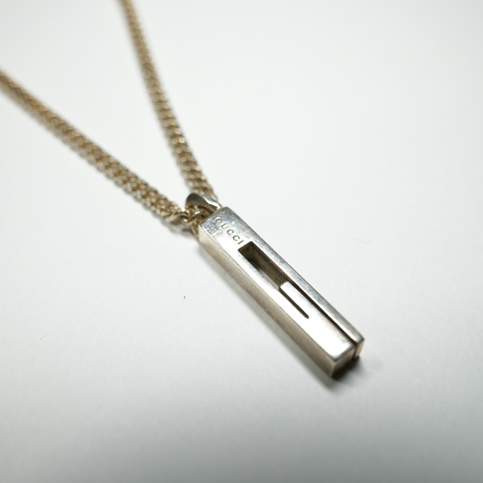 m001 B 2. GUCCI グッチ カットアウトG ネックレス sv925