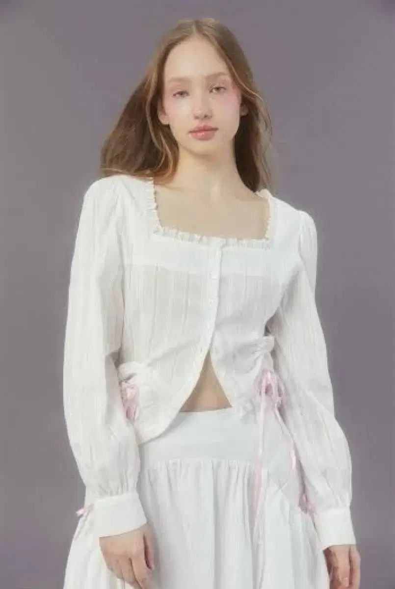 マーガリンフィンガーズ square neck ribbon blouse