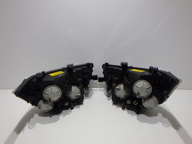 デリカD5 ヘッドライト左右 HID CV 前期 100-87918 8301C536 8301D291