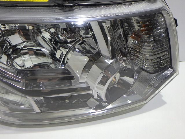 デリカD5 ヘッドライト左右 HID CV 前期 100-87918 8301C536 8301D291