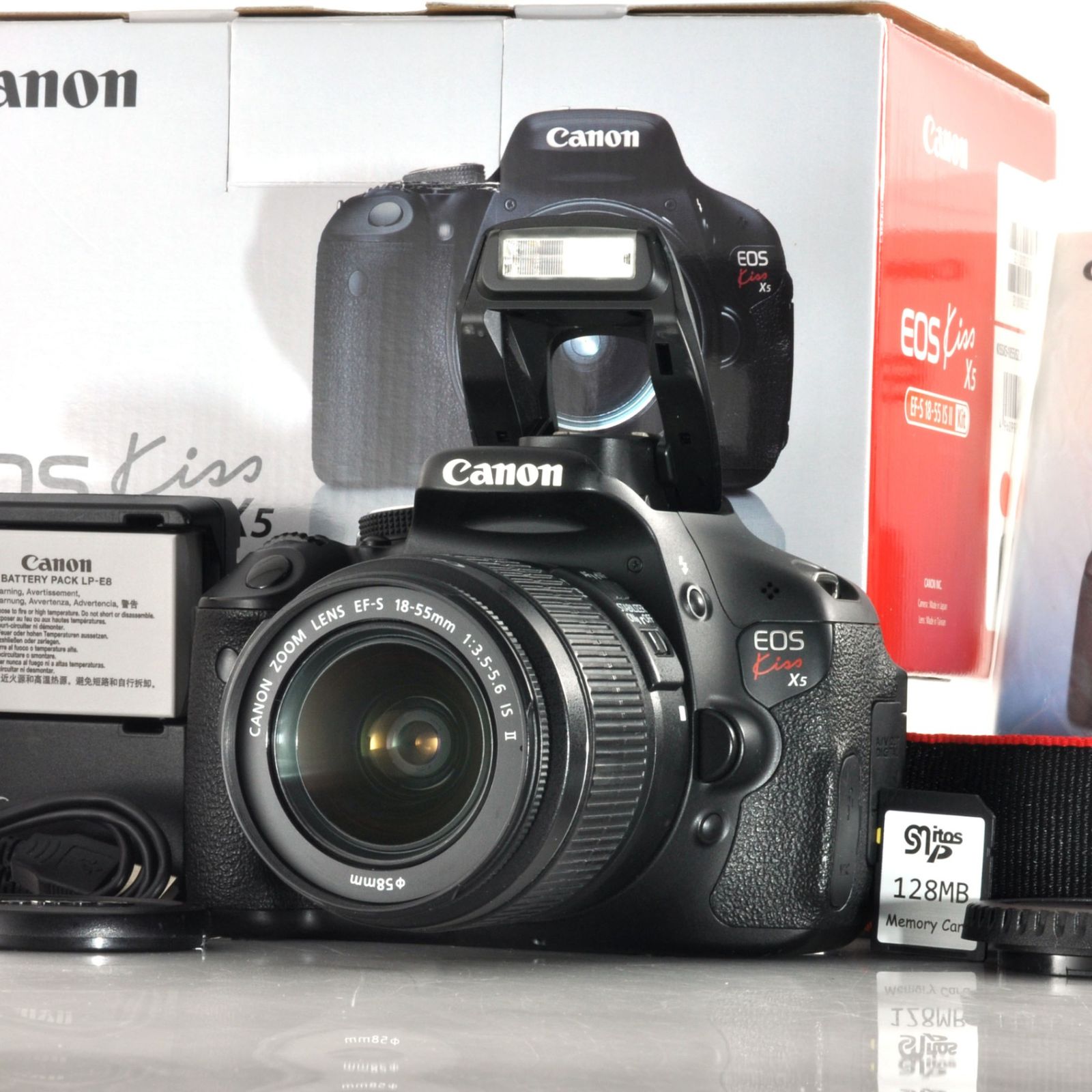 撮影枚数2,848枚【キヤノン】Canon EOS Kiss X5 + EF-S 18-55mm F3.5-5.6 IS II デジタル一眼レフカメラ #T886A