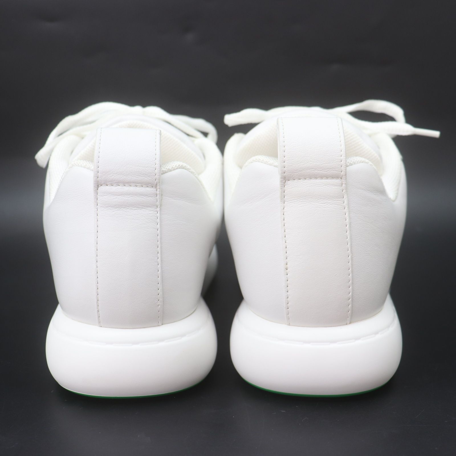 IT4YEK4CUVBK 未使用 BOTTEGA VENETA ボッテガ・ヴェネタ ピロー