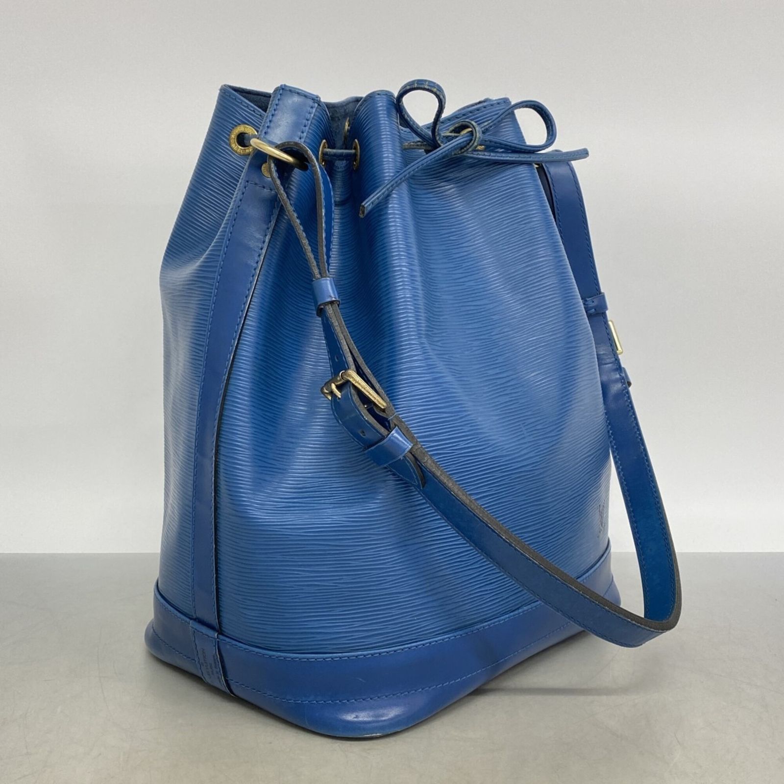 ルイ・ヴィトン(Louis Vuitton) ルイ・ヴィトン ショルダーバッグ エピ ノエ M44005 トレドブルーレディース