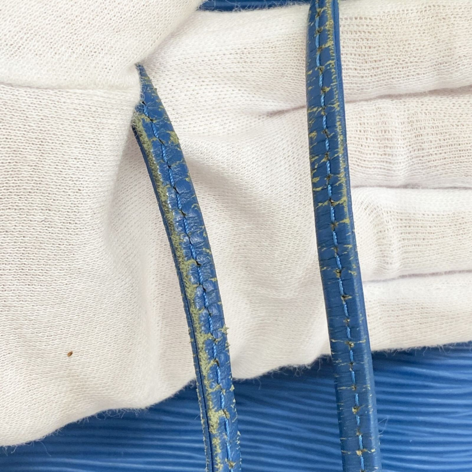 ルイ・ヴィトン(Louis Vuitton) ルイ・ヴィトン ショルダーバッグ エピ ノエ M44005 トレドブルーレディース