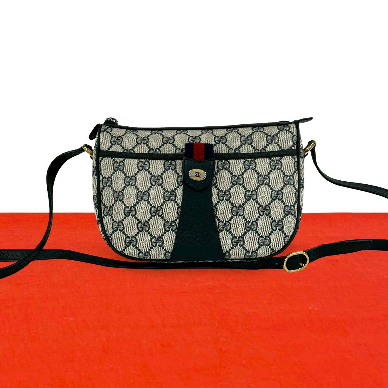 未使用保管品 GUCCI グッチ オールドグッチ シェリーライン GG ロゴ 柄 金具 レザー 本革 ショルダーバッグ ポシェット ネイビー 79584
