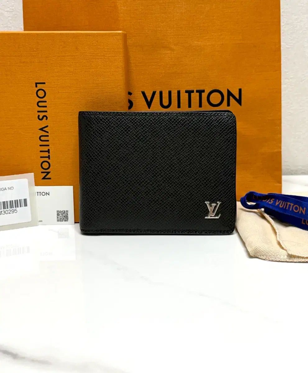 (正規品/A+) Louis Vuitton ルイヴィトン マルチ マルチ タイ マルチ リング 二つ折り財布