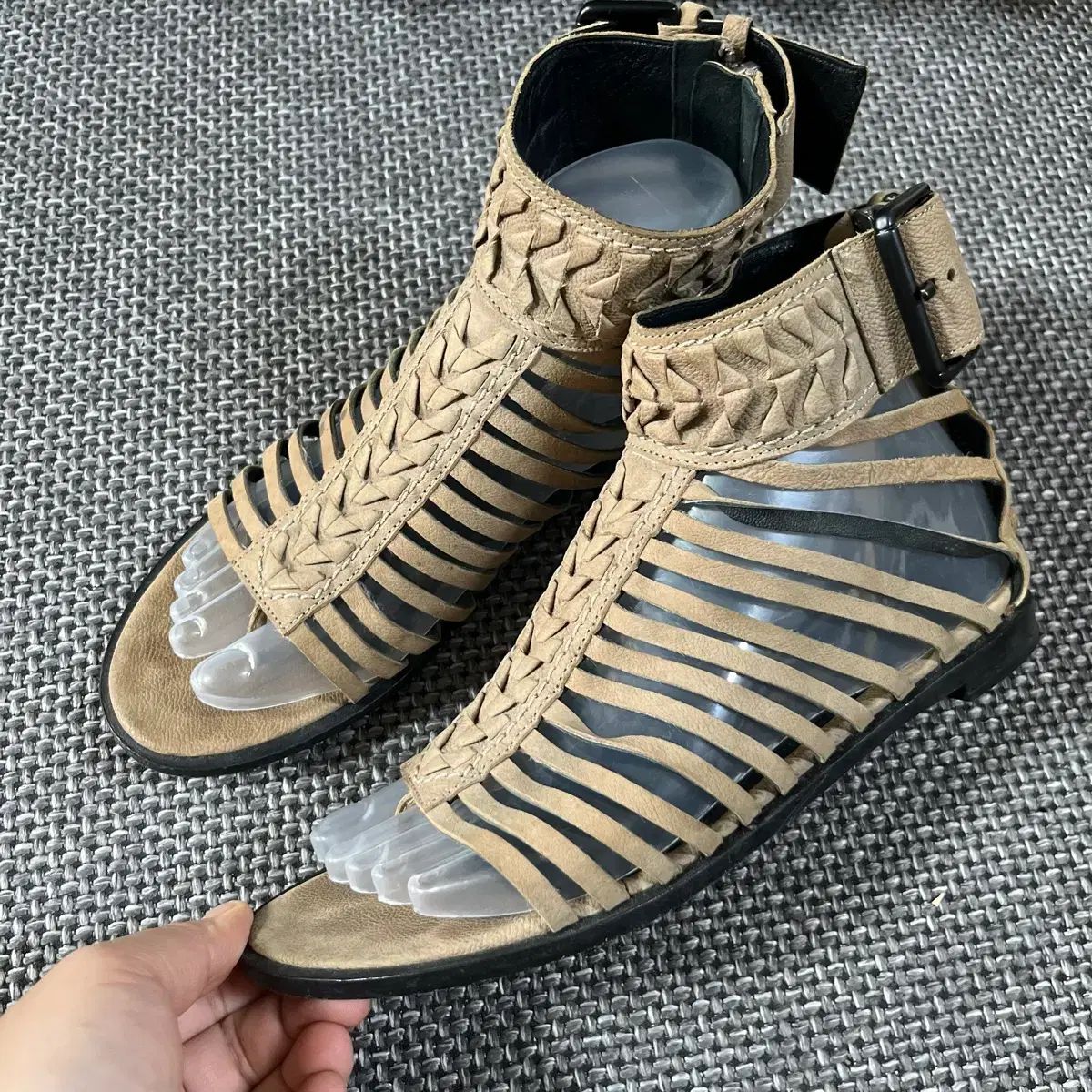 ハイダーアッカーマン サンダル 37 5