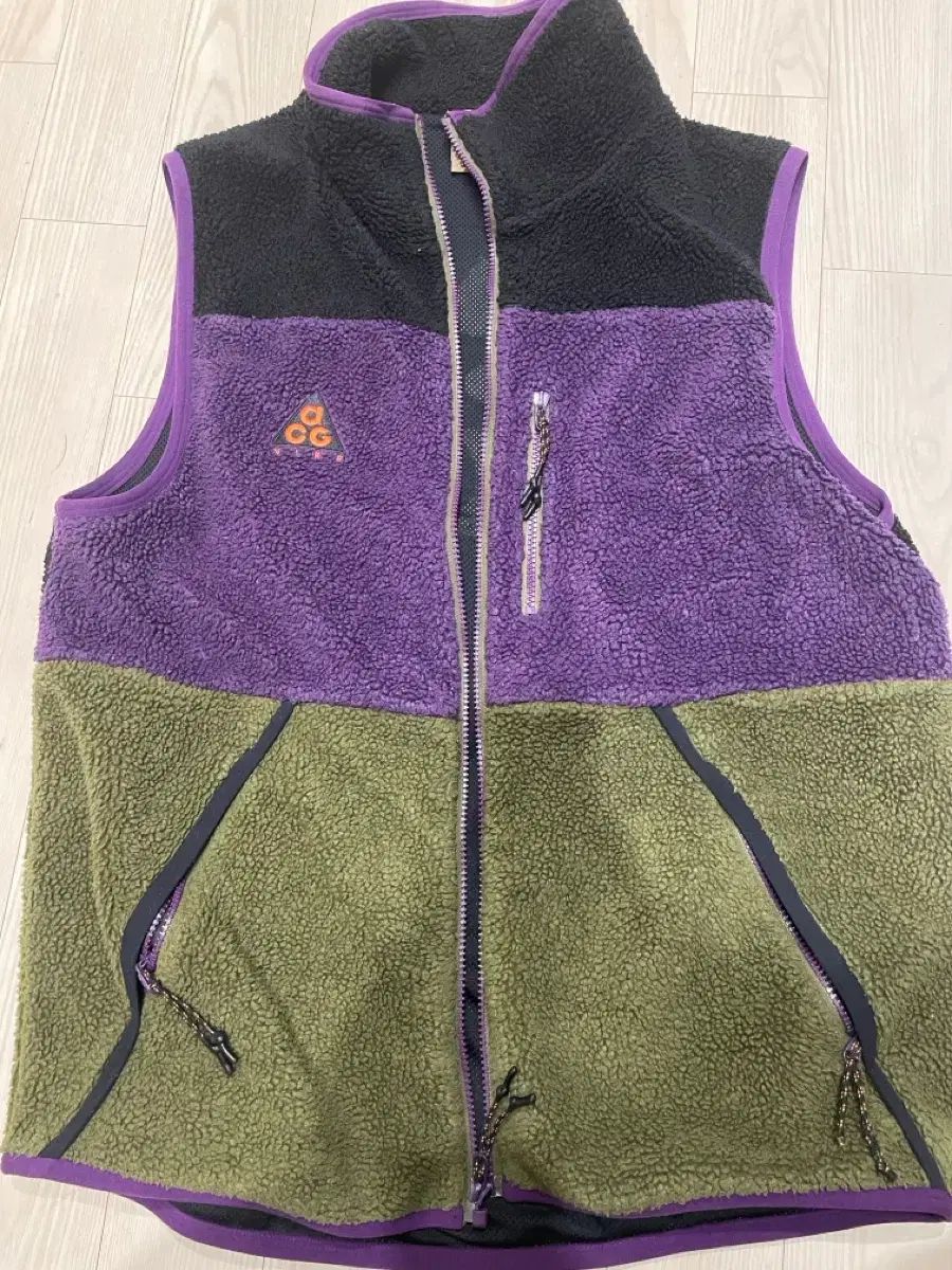 NIKE ACG フリース ベスト ブラック セコイア NIGHT PURPLE