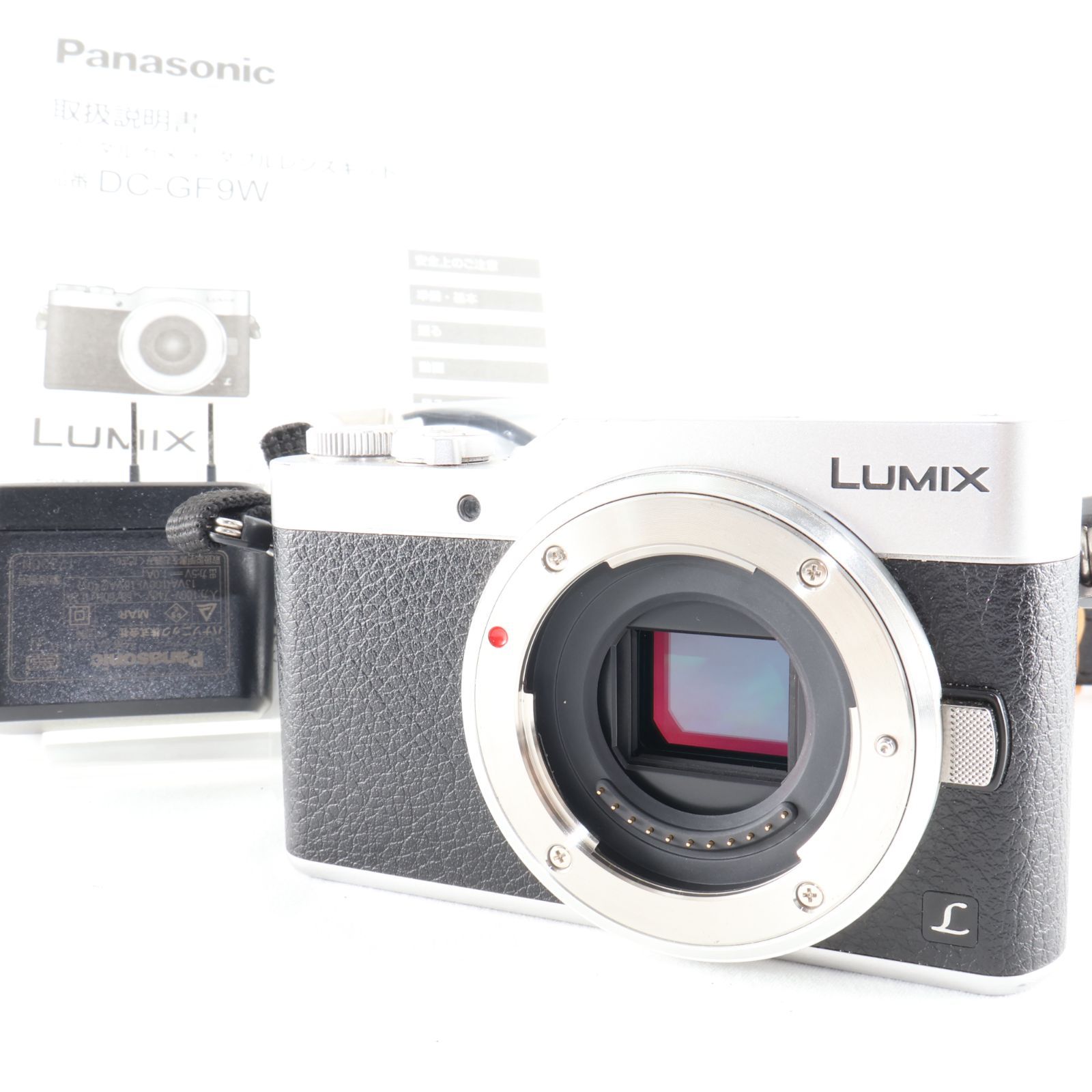 【良品】《 ショット数4528 回》Panasonic DC-GF9 ボディ　シルバー パナソニック　ミラーレス一眼