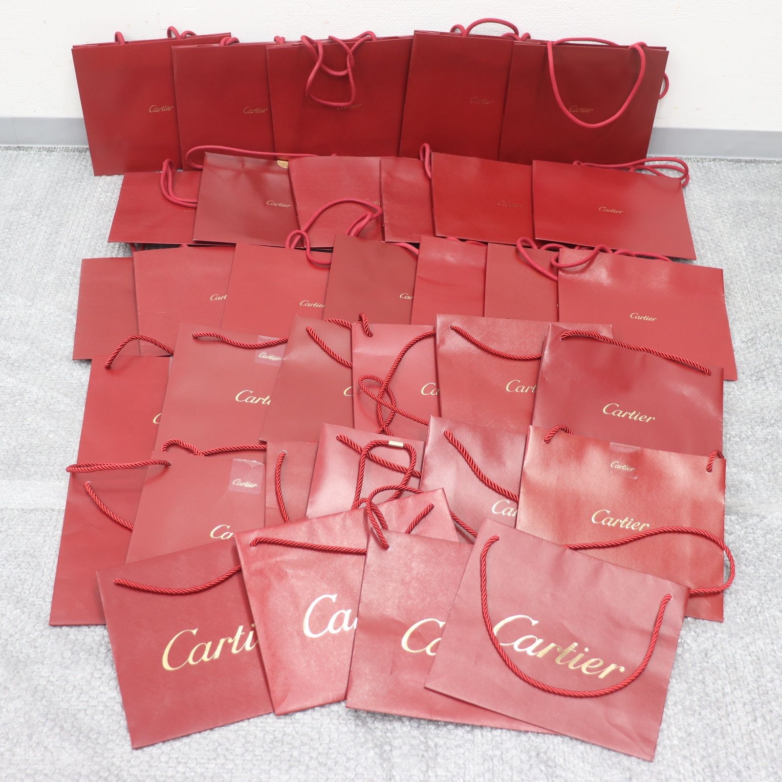 IT4GX9XAPQIO Cartier カルティエ BOX 空き箱 ショッパー 純正 紙袋 赤